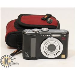LUMIX 30MM DMZ-LZ10 CAMERA WITH CASE AND MEMORY