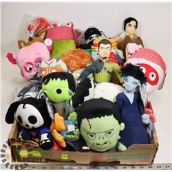 FLAT OF ASSORTED STUFFED ANIMALS.