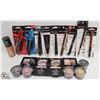 Image 1 : BAG OF ASSORTED REVLON BEAUTY PRODUCTS INCL.