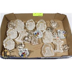 LOT OF ASSORTED CRYSTAL COLLECTIBLES.