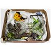 Image 1 : BASKET OF HOME DECOR