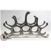 Image 1 : METAL WINE BOTTLE HOLDER.
