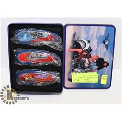 SET OF 3 MOTORCYCLE DESIGN POCKET KNIVES IN TIN