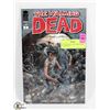 Image 1 : THE WALKING DEAD COMIC BOOK #1 SIGNED BY