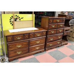SOLID WOOD FRONT 5 PC BEDROOM FURNITURE SET