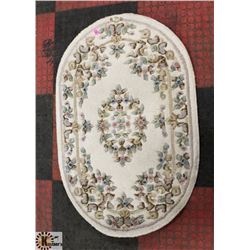 ESTATE OVAL WOOL AREA CARPET AS IS