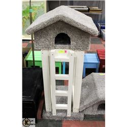 CAT HOUSE 18" X 16" X 46" ON STAND WITH LADDER