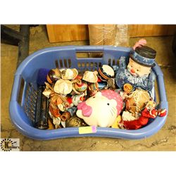 ASSORTMENT OF ORNAMENTS