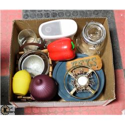 BOX W/KITCHEN ACCESSORIES INCL. PYREX