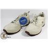 Image 1 : MENS WARNER SPORT WHITE SHOES SIZE 13.