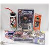 Image 1 : LARGE LOT OF WAYNE GRETZKY COLLECTIBLES INCLUDES