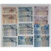 Image 1 : Bank of Canada Collection of 35 Banknotes