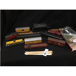 A lot of Model Train Cars Some Metal, Some Plastic. All Vintage