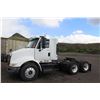 Image 2 : 2009 International Navistar Truck Tractor Double Axel w/ 5th Wheel (Runs & Drives, See Video)