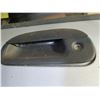 Image 3 : Ford F350 Super Duty White Truck Tail Gate