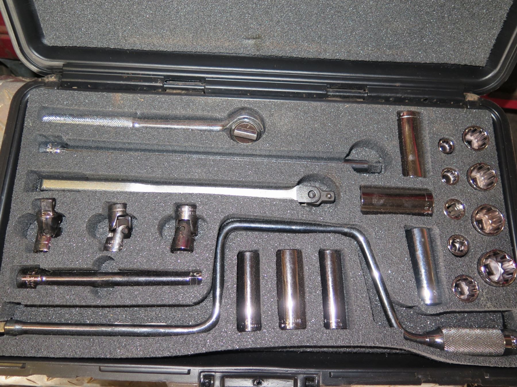 W Rachet Tool Set Case Qty 2 Hard Case Tool Sets - Rachet w/ Sockets Set & Crank Set