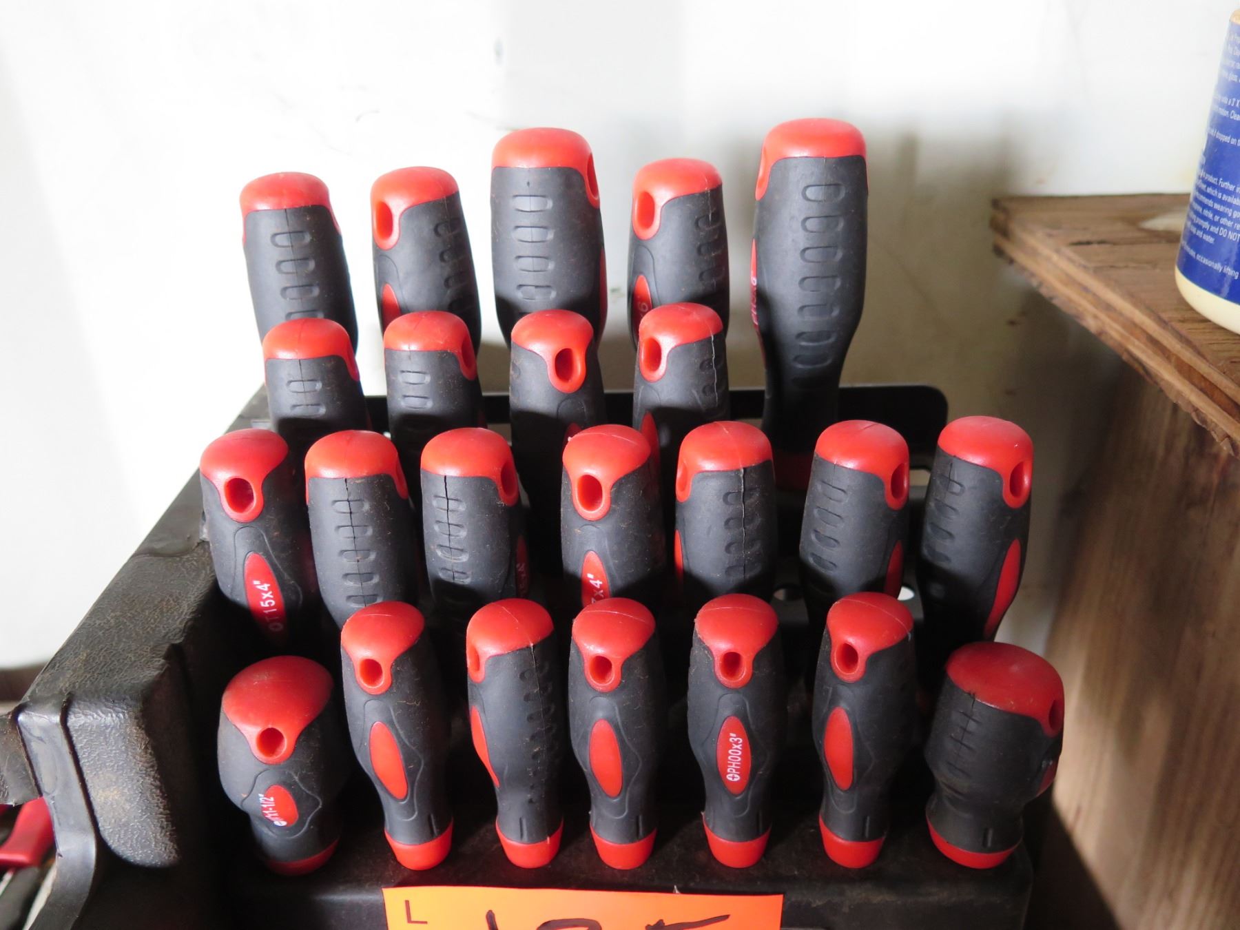 Tool Set in Hard Case & 23 Piece EverCraft Screwdriver Set