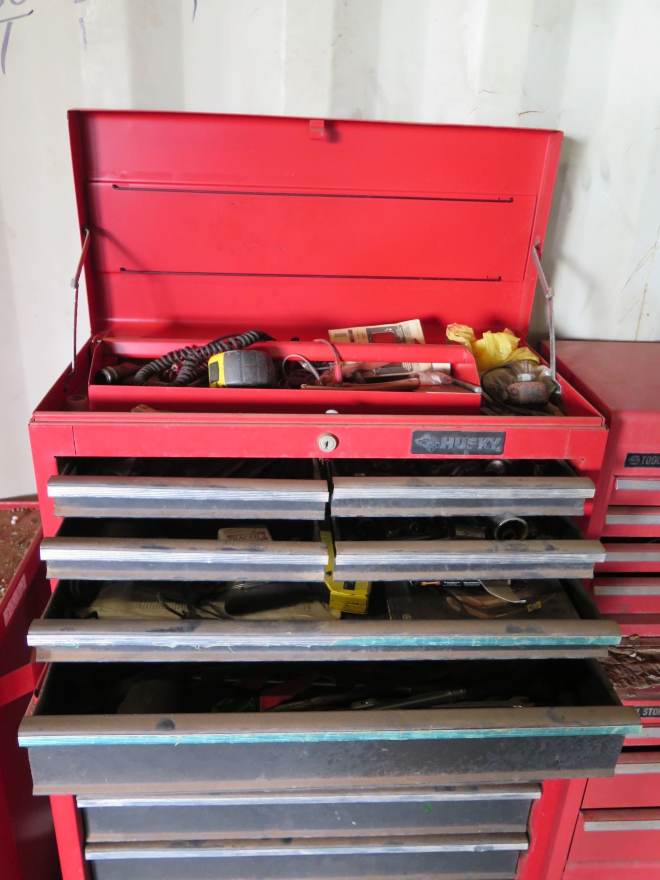 red husky tool box red husky tool box