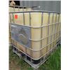 Image 2 : Plastic 265 Gallon Water Transport Carrier in Metal Cage