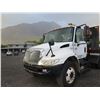 Image 2 : White 2002 International Single Axle Truck Tractor F29356 (Runs & Drives See Video)