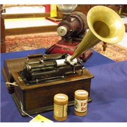 OAK VICTROLA with horn (2) cylinders
