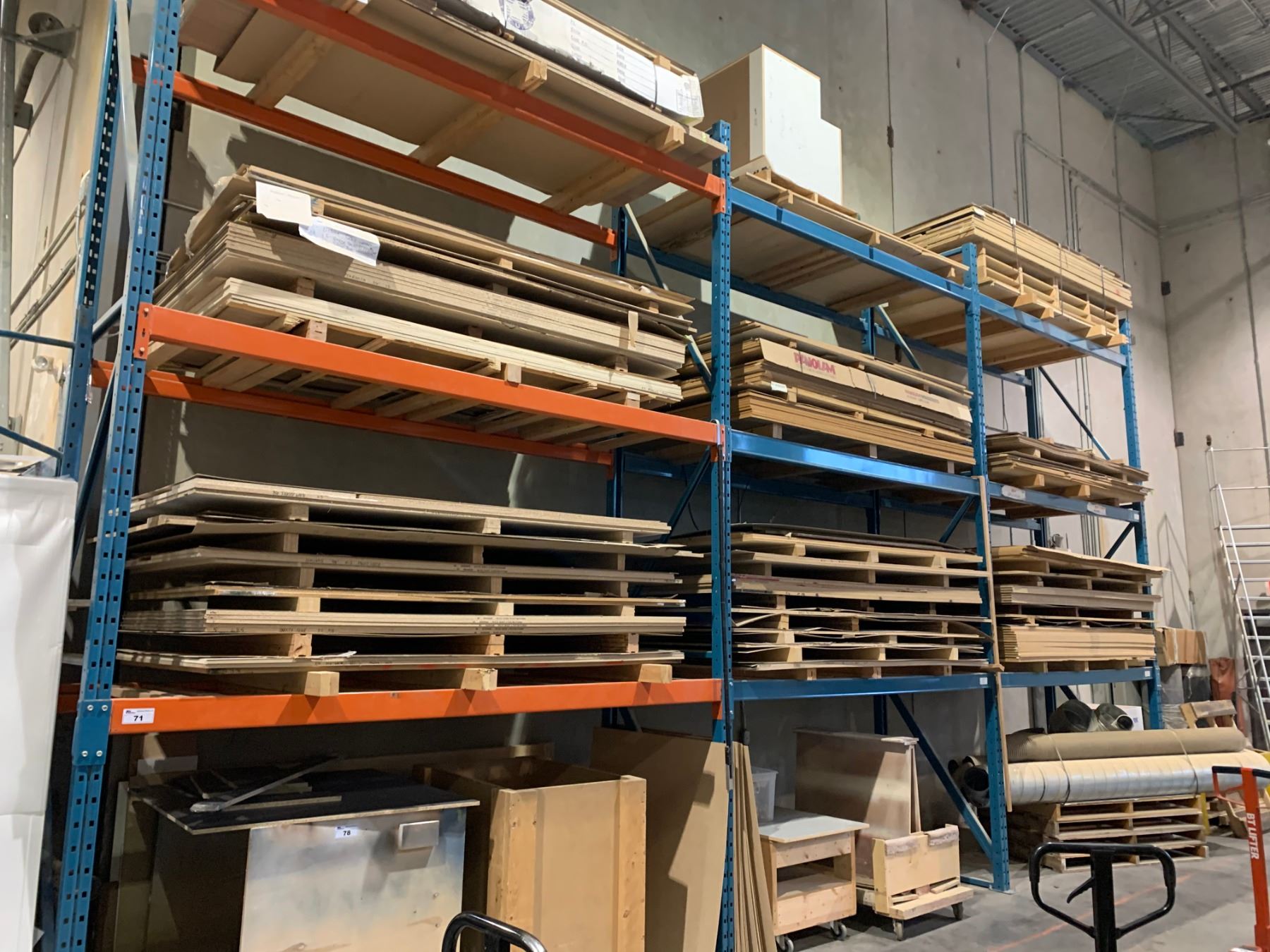 3 BAY PALLET RACKING SYSTEM WITH 4 UPRIGHTS & 18 CROSSBARS APPROX 20FT