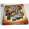 Image 2 : LOST Season 2 Premium Trading Card Set in Binder