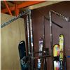 Image 2 : RETAIL DISPLAY CLOTHES RACK