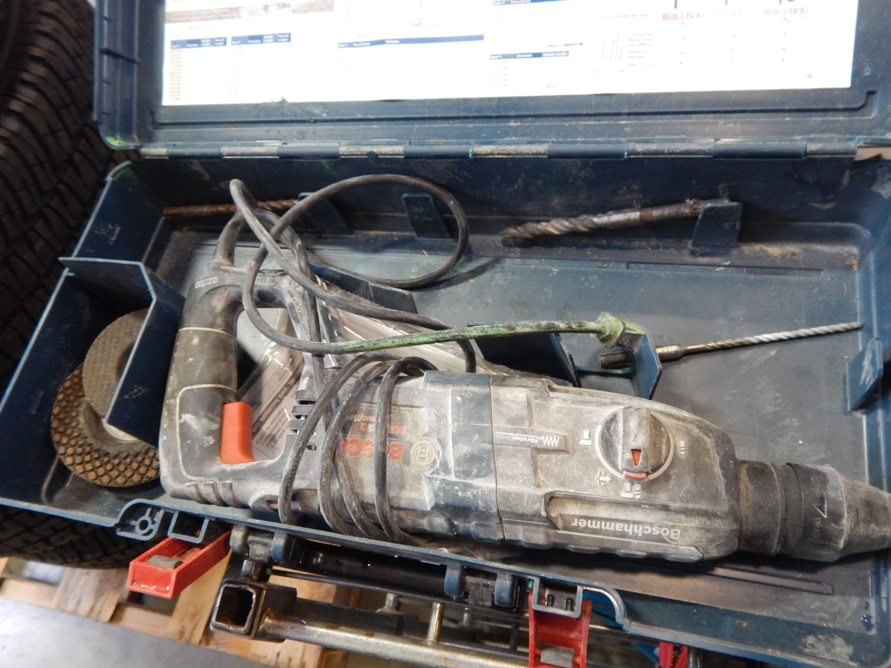 BOSCH BULLDOG EXTREME MAX HAMMER DRILL CORDED - Big Valley Auction BOSCH BULLDOG EXTREME MAX HAMMER DRILL CORDED - Big Valley Auction