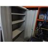 Image 2 : 6FT 2 DOOR CABINET