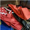 Image 2 : LOT OF ROLLING SHOPPING BAGS