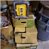 Image 1 : 3 BOXES OF TOOLS AND DEWALT JOBSITE RADIO