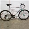 Image 1 : WHITE MONGOOSE BIKE