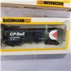 Image 2 : 3 BACHMANN HO SCALE TRAIN CARS