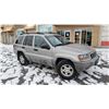 Image 3 : 2000 JEEP GRAND CHEROKEE 4DRSW, AUTOMATIC 4X4, 249553KMS W/ 2 KEYS, 2 FOBS, CAR FAX AND REGISTRATION