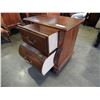 Image 2 : DA VELUYVILLE 2 DRAWER ROYAL OAK NIGHT STAND