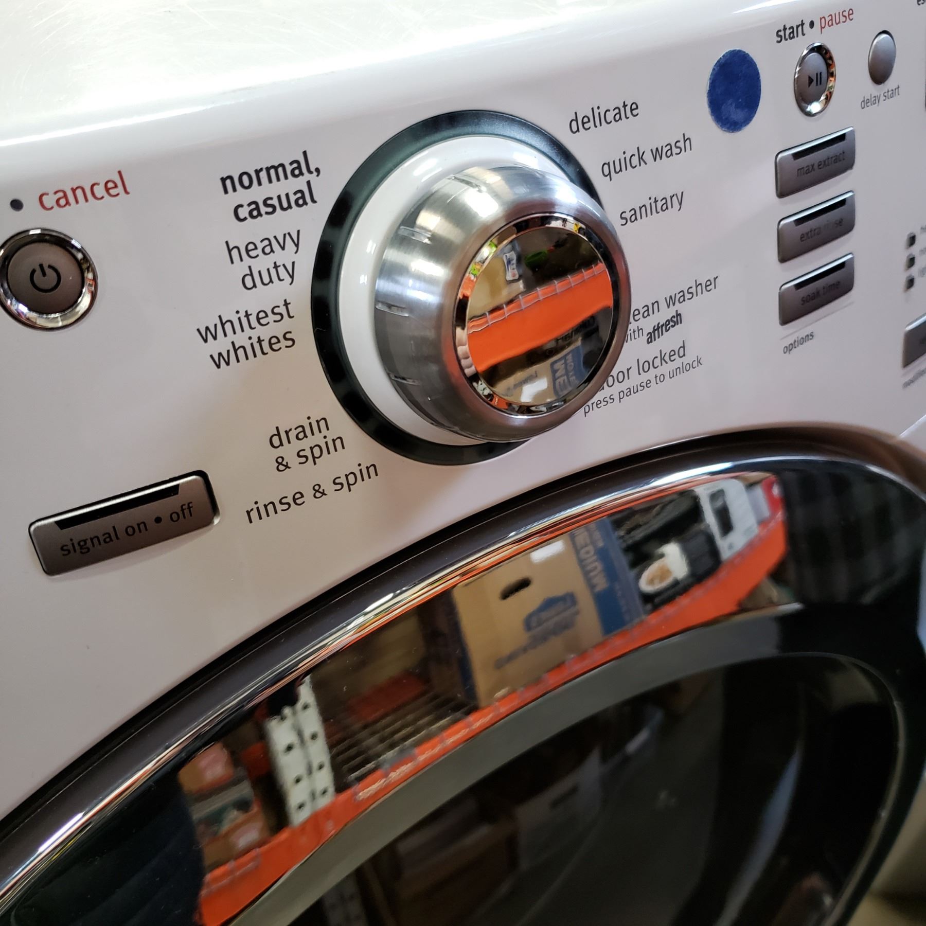 MAYTAG 3000 SERIES FRONT LOAD WASHER WITH STORAGE PLATFORM - TESTED AND