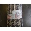 Image 2 : WHITE AND BLACK 6 FOOT AREA CARPET
