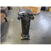 Image 1 : CAST PILLAR