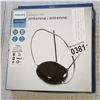 Image 2 : NEW OVERSTOCK PHILIPS CLASSIC HD DIGITAL ANTENNA, 1080P, 4K READY WITH PHILIPS 3 DEVICE UNIVERSAL RE