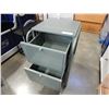 Image 2 : GREEN METAL 2 DRAWER STAND