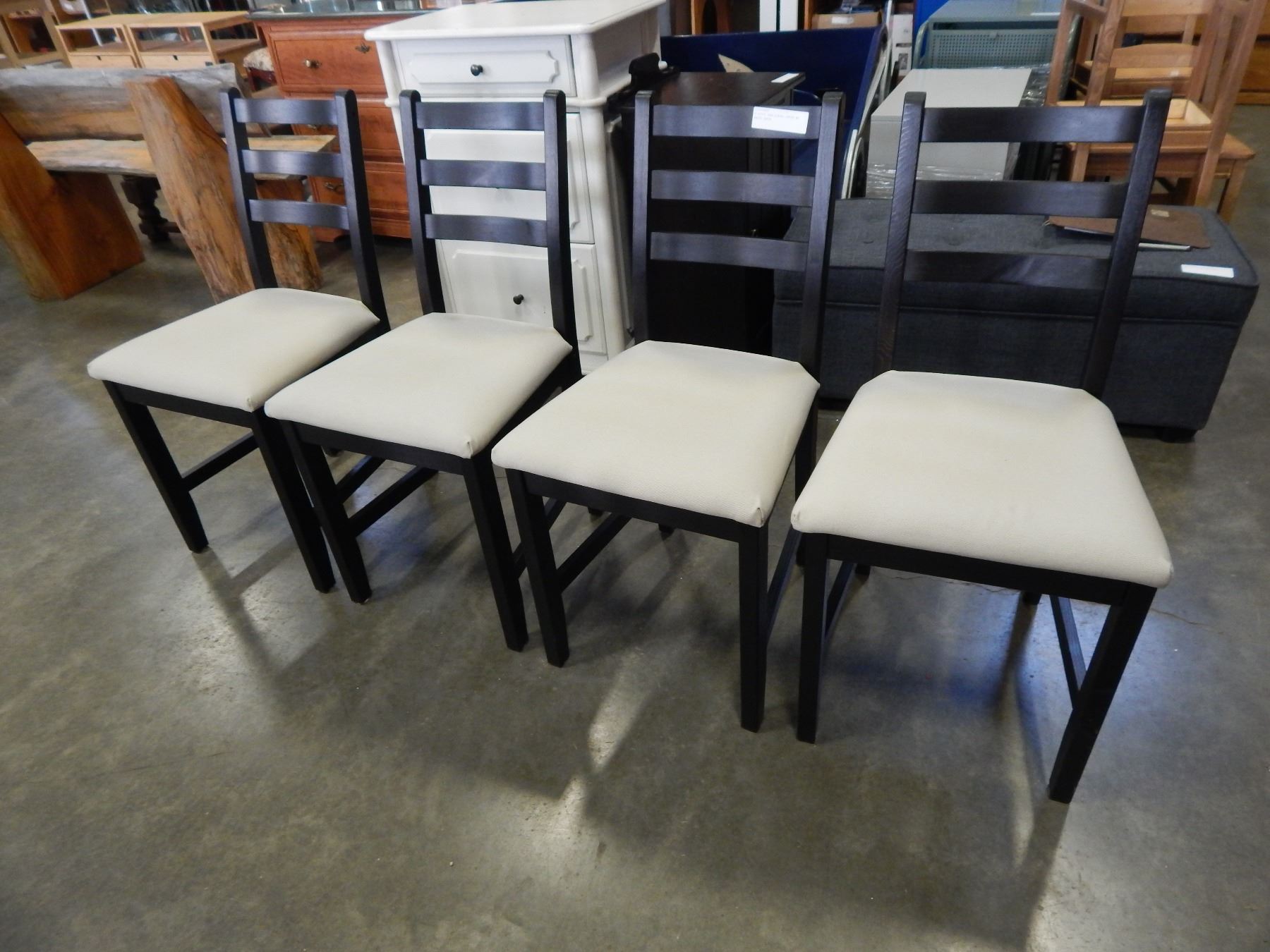 4 BLACK IKEA DINING CHAIRS W/ WHITE SEATS - Big Valley Auction 4 BLACK IKEA DINING CHAIRS W/ WHITE SEATS - Big Valley Auction on {keyword}
