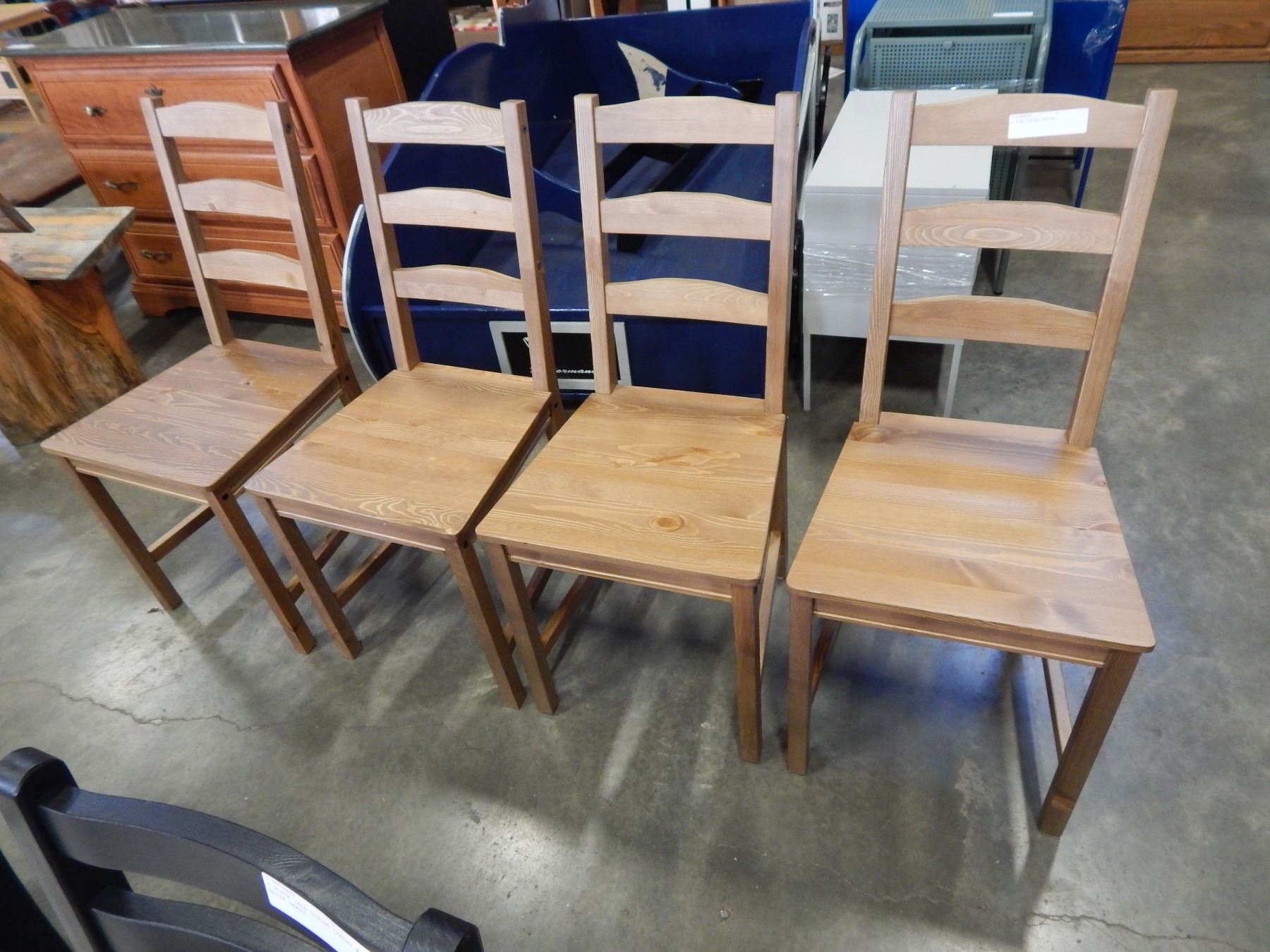 4 PINE DINING CHAIRS - Big Valley Auction
