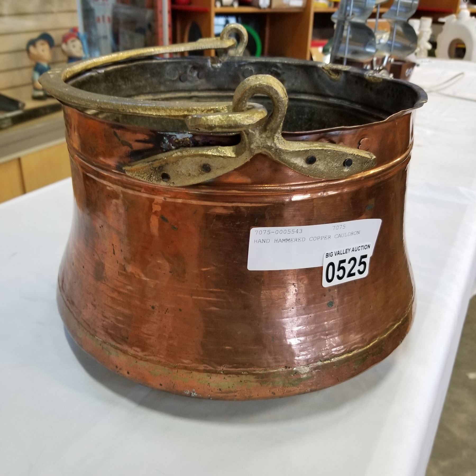 HAND HAMMERED COPPER CAULDRON - Big Valley Auction