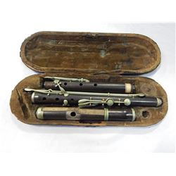 ANTIQUE WOOD FLUTE