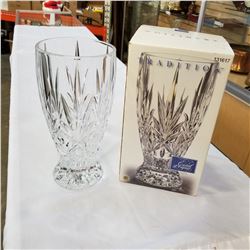 TRADITION CRYSTAL D-ARQUES VASE IN ORIGINAL BOX