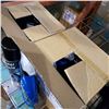 Image 2 : BOX OF SUPER WET FINISH AND BOX OF GLASS CLEANER RAIN REPELLANT