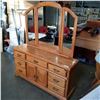 Image 2 : 7 DRAWER OAK DRESSER WITH MIRROR