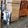 Image 3 : OAK QUEENSIZE HEADBOARD AND ROLLER FRAME