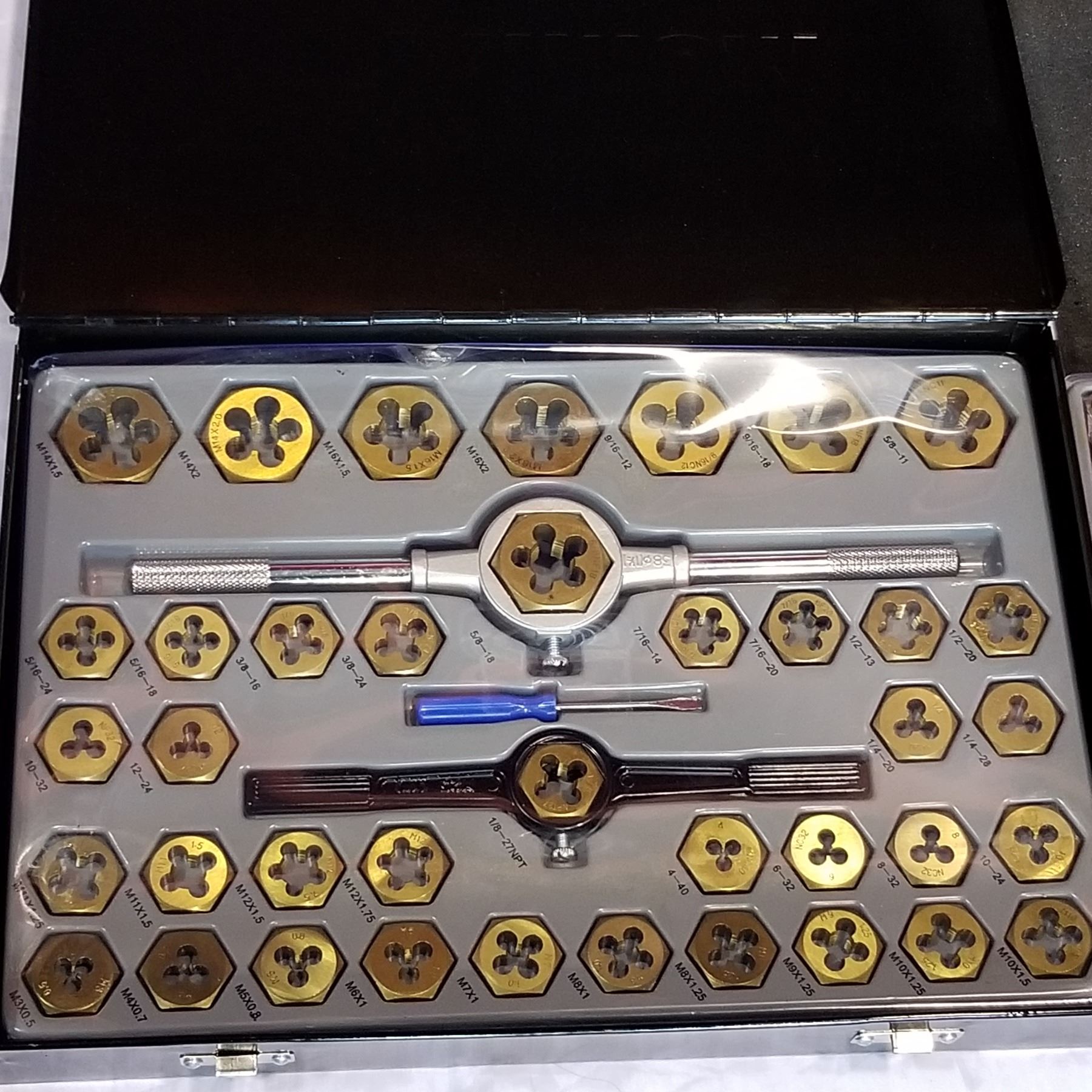NEW MASTER CRAFT MAXIMUM TAP AND DIE SET